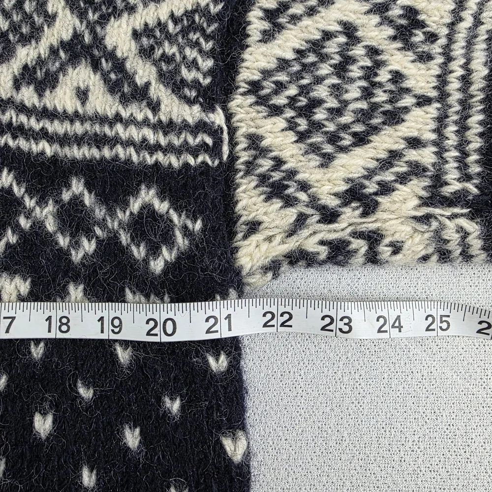Nepal Men's Chunky Hand Knit Wool Sweater Black White Nordic Pattern - Picture 11 of 12